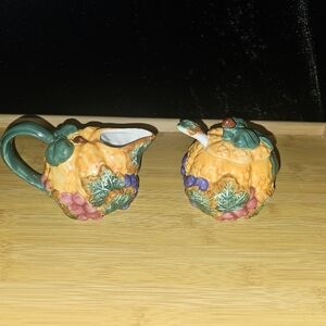 Cracker Barrel 1998 Ornate Gourd Design Ceramic Creamer and Sugar Set